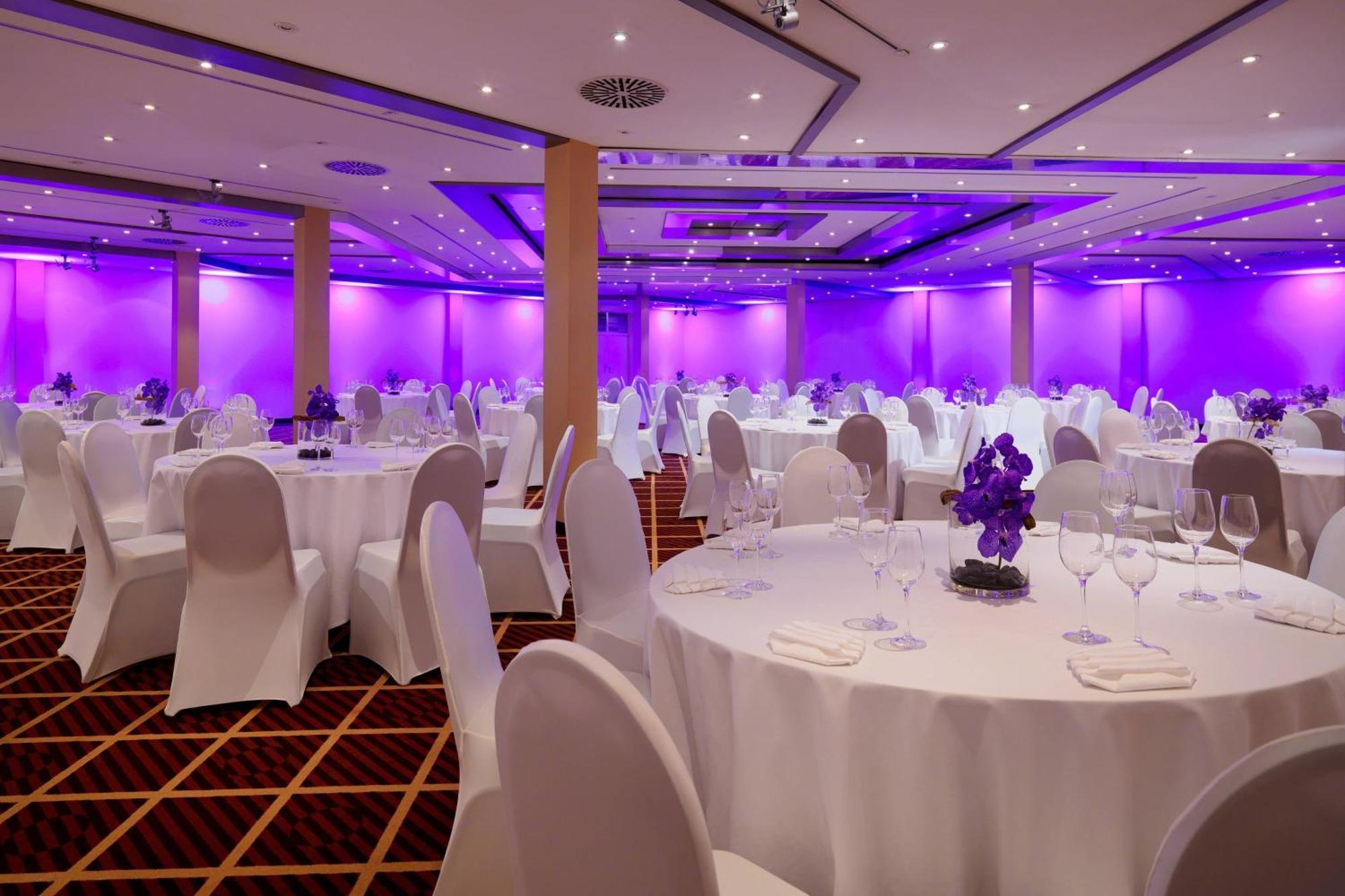 The Westin Grand Munich Hotel Kültér fotó The ballroom